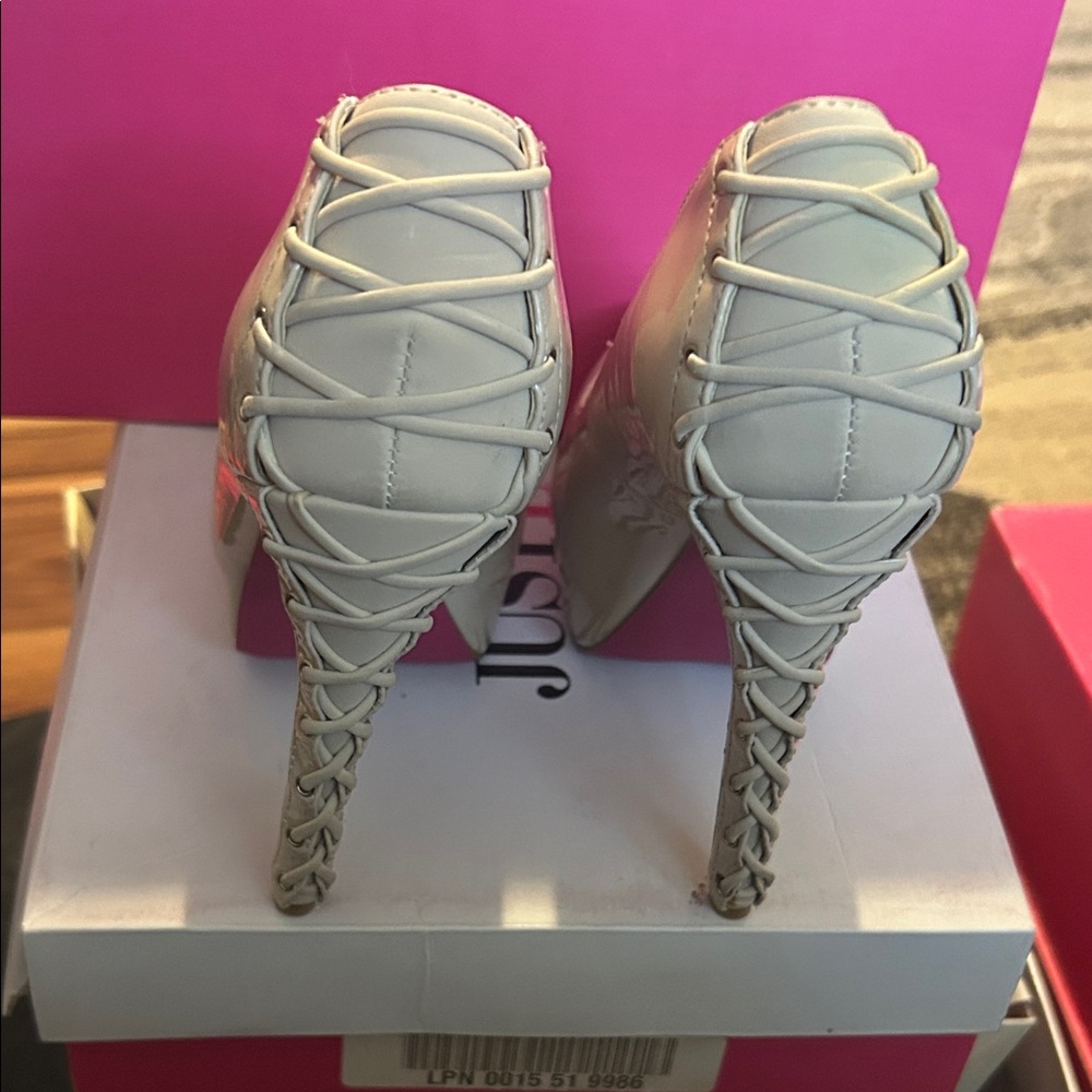 Signature Lace-Up Patent High Heels in Light Beige